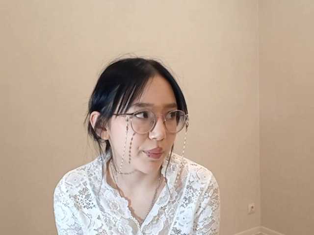 MyrleHenggeler's BongaCams show and profile