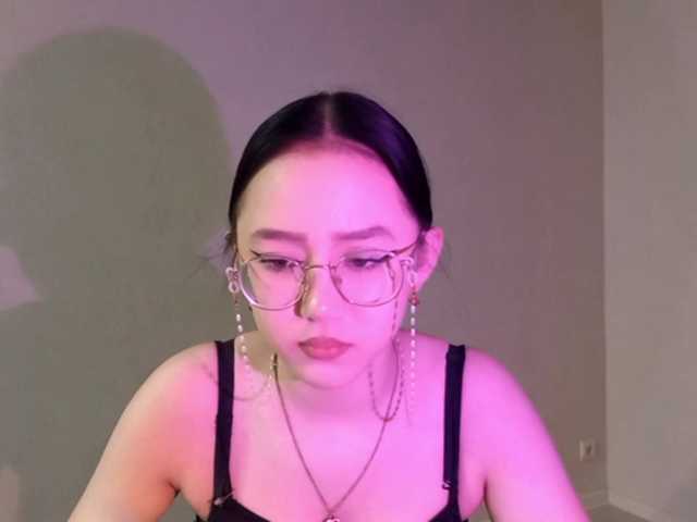 MyrleHenggeler's BongaCams show and profile