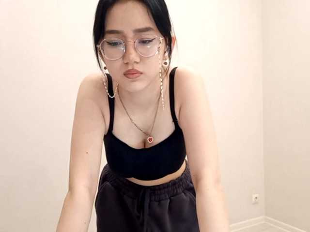 MyrleHenggeler's BongaCams show and profile