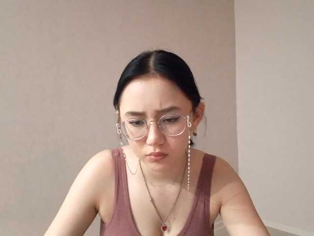 MyrleHenggeler's BongaCams show and profile