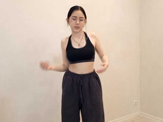 MyrleHenggeler's BongaCams show and profile