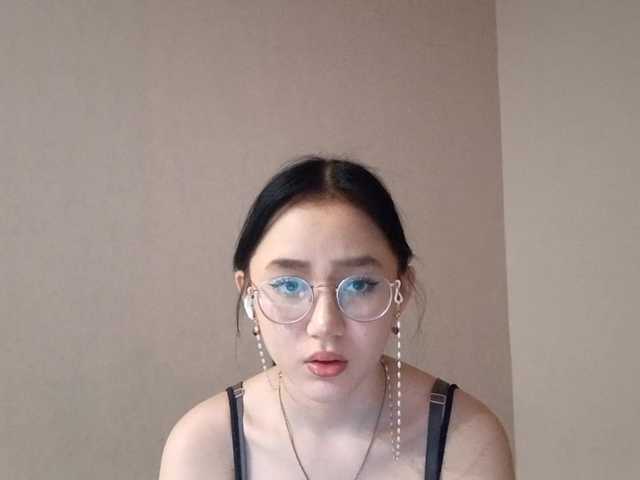 MyrleHenggeler's BongaCams show and profile