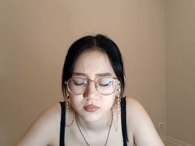 MyrleHenggeler's BongaCams show and profile