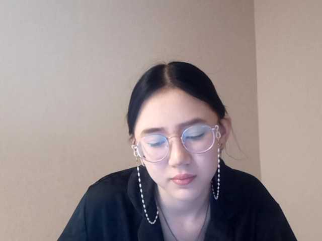 MyrleHenggeler's BongaCams show and profile