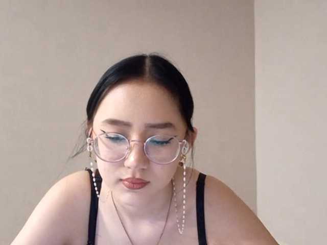 MyrleHenggeler's BongaCams show and profile