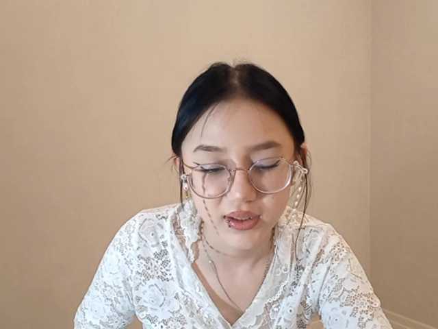 MyrleHenggeler's BongaCams show and profile