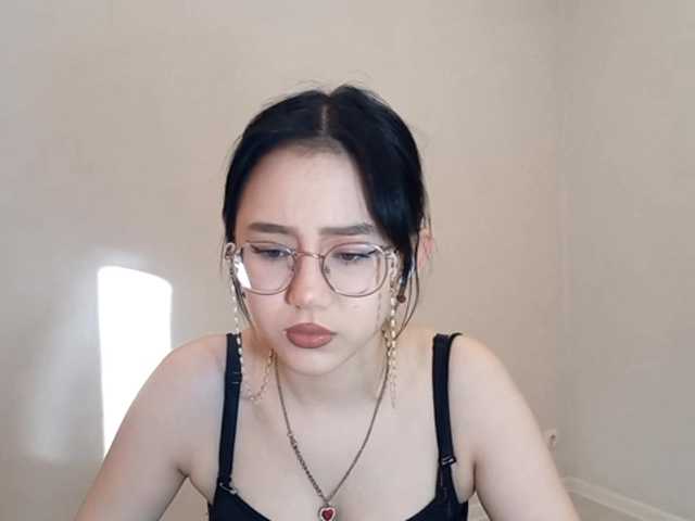 MyrleHenggeler's BongaCams show and profile