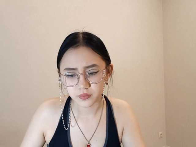 MyrleHenggeler's BongaCams show and profile