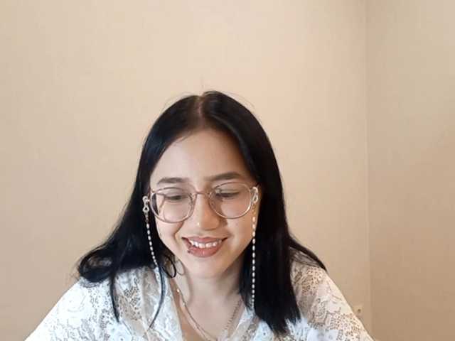 MyrleHenggeler's BongaCams show and profile