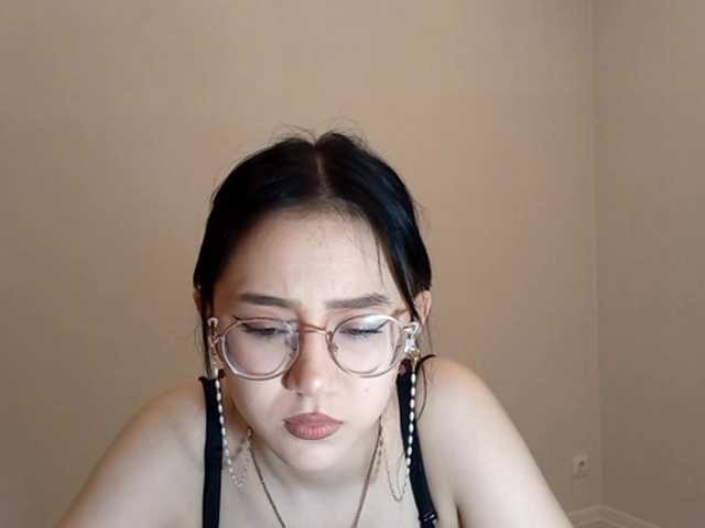 MyrleHenggeler's BongaCams show and profile