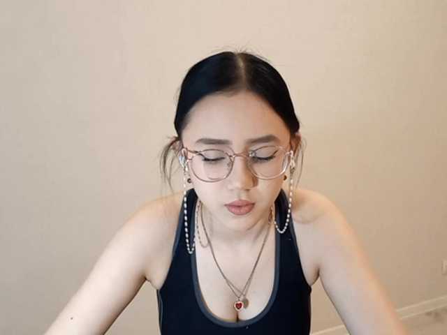 MyrleHenggeler's BongaCams show and profile