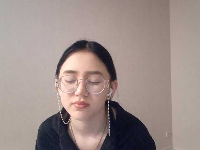 MyrleHenggeler's BongaCams show and profile