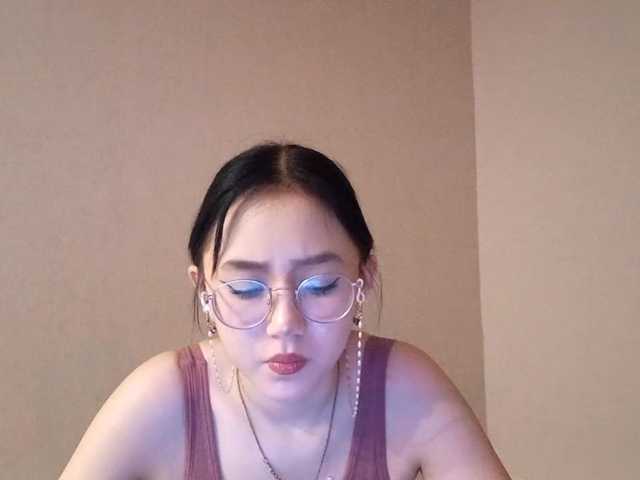 MyrleHenggeler's BongaCams show and profile