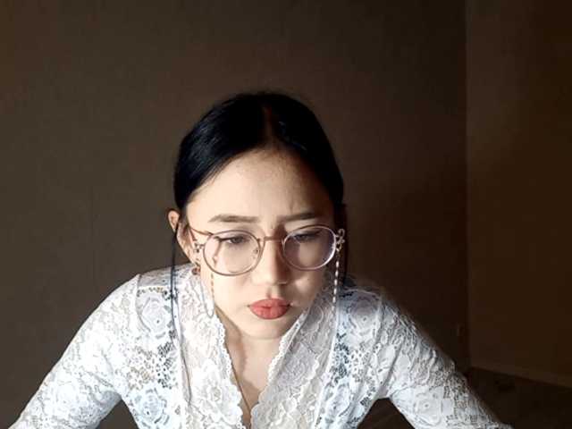 MyrleHenggeler's BongaCams show and profile