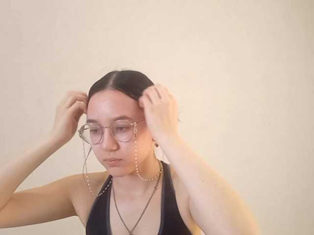 MyrleHenggeler's BongaCams show and profile