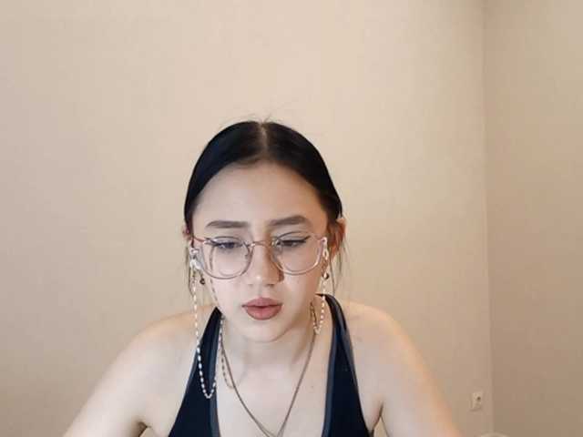 MyrleHenggeler's BongaCams show and profile