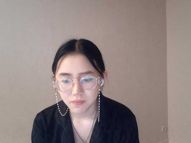 MyrleHenggeler's BongaCams show and profile