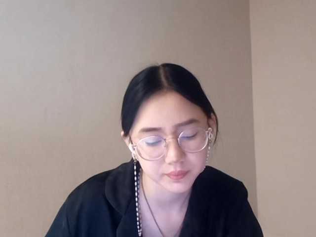 MyrleHenggeler's BongaCams show and profile