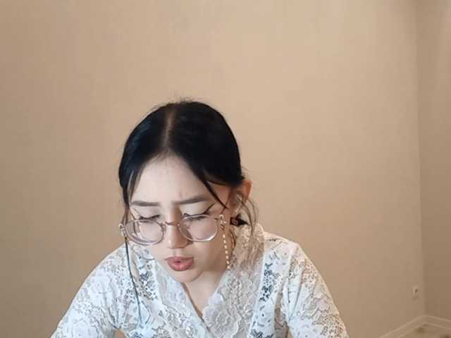 MyrleHenggeler's BongaCams show and profile