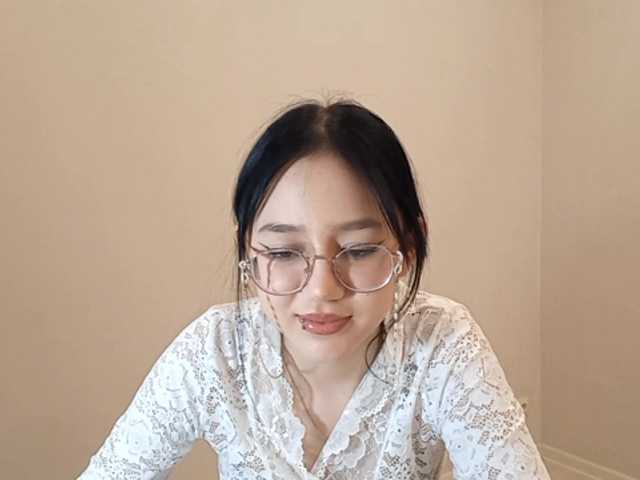 MyrleHenggeler's BongaCams show and profile