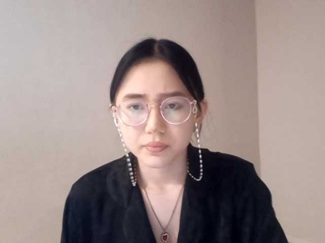 MyrleHenggeler's BongaCams show and profile