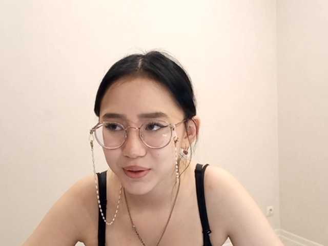 MyrleHenggeler's BongaCams show and profile