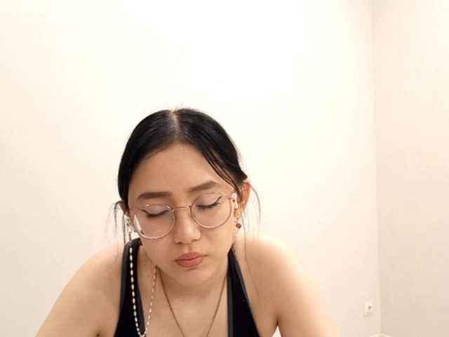 MyrleHenggeler's BongaCams show and profile