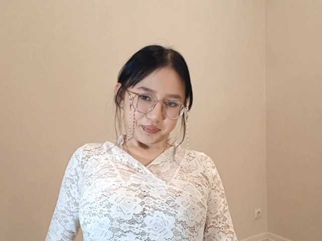 MyrleHenggeler's BongaCams show and profile