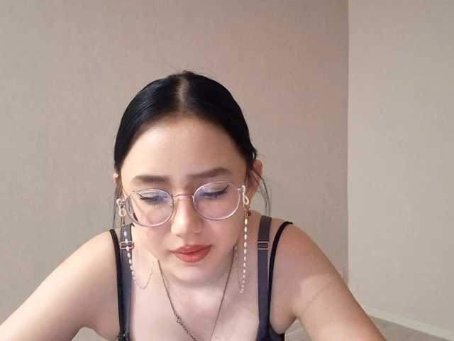 MyrleHenggeler's BongaCams show and profile