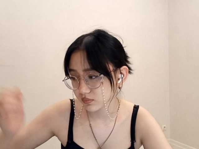 MyrleHenggeler's BongaCams show and profile