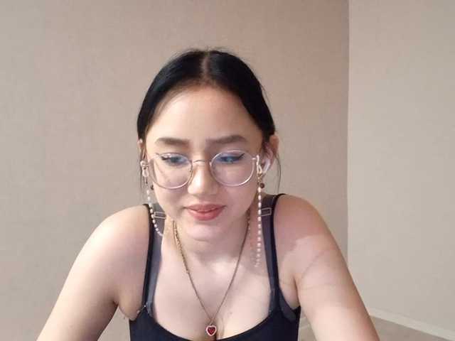 MyrleHenggeler's BongaCams show and profile