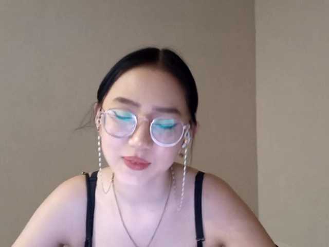 MyrleHenggeler's BongaCams show and profile