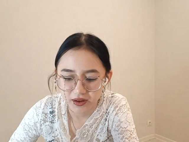 MyrleHenggeler's BongaCams show and profile