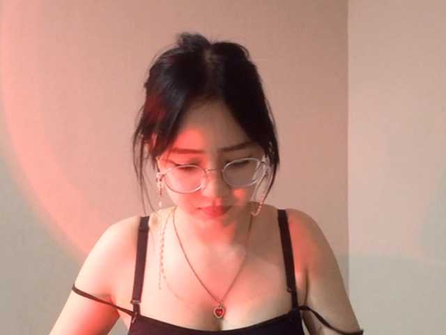 MyrleHenggeler's BongaCams show and profile