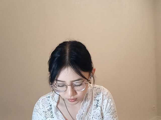 MyrleHenggeler's BongaCams show and profile