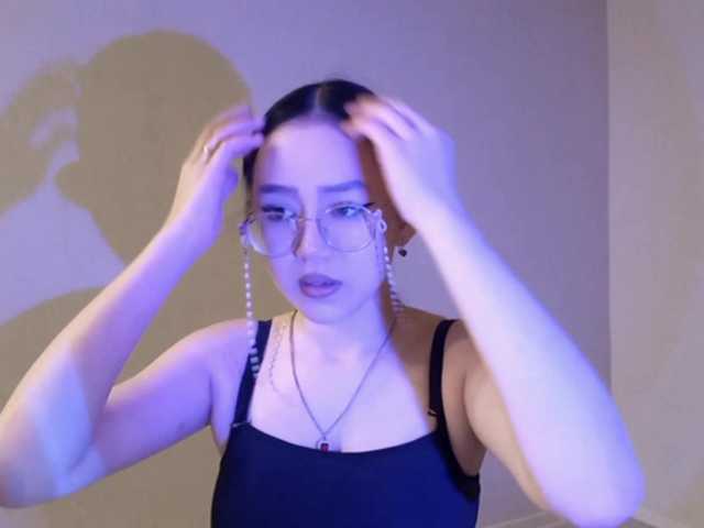 MyrleHenggeler's BongaCams show and profile