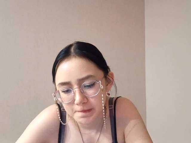 MyrleHenggeler's BongaCams show and profile