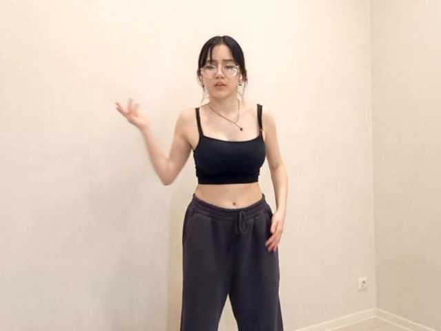 MyrleHenggeler's BongaCams show and profile