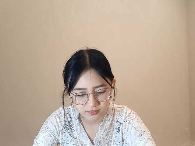 MyrleHenggeler's BongaCams show and profile