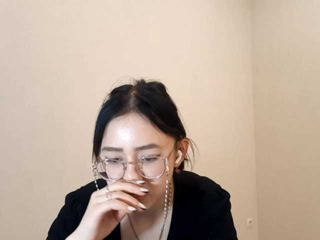 MyrleHenggeler's BongaCams show and profile