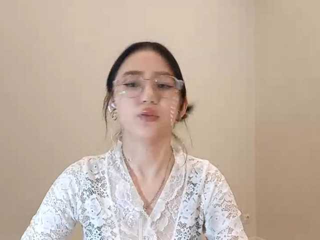 MyrleHenggeler's BongaCams show and profile