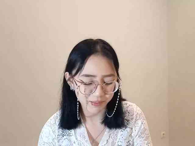 MyrleHenggeler webcam