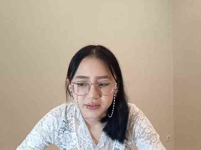 MyrleHenggeler webcam