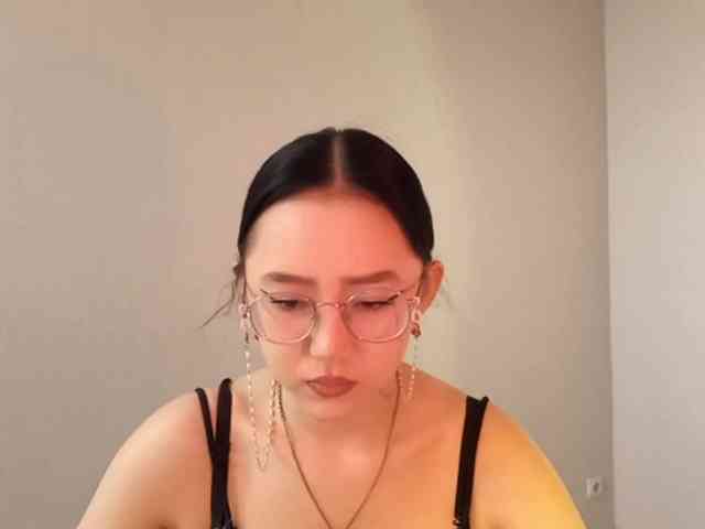 MyrleHenggeler webcam