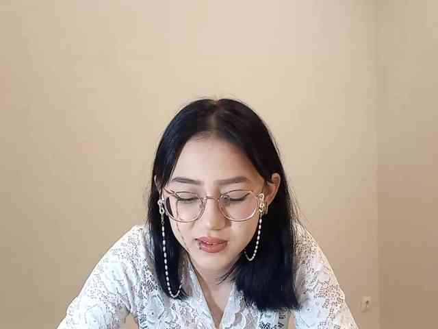 MyrleHenggeler webcam