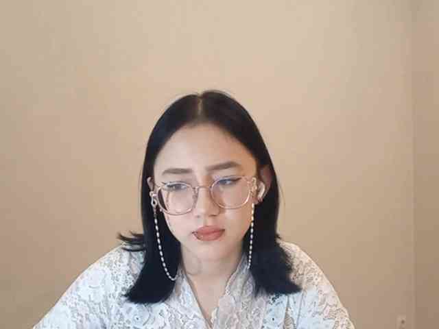 MyrleHenggeler webcam