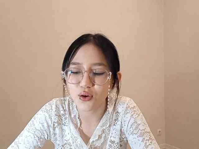 MyrleHenggeler webcam