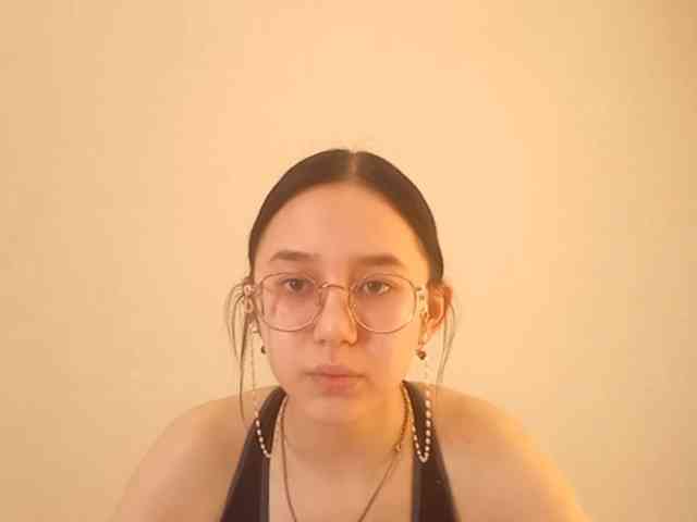 MyrleHenggeler webcam