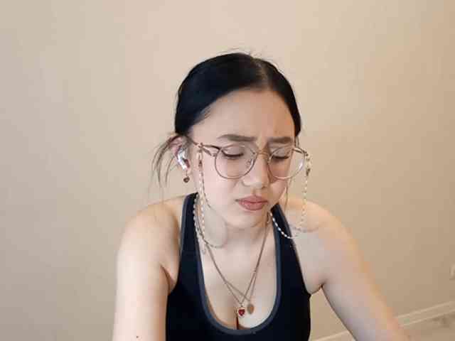 MyrleHenggeler webcam