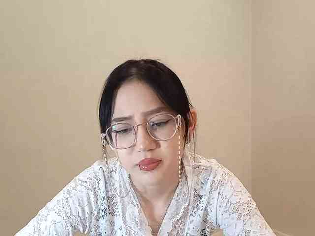 MyrleHenggeler webcam